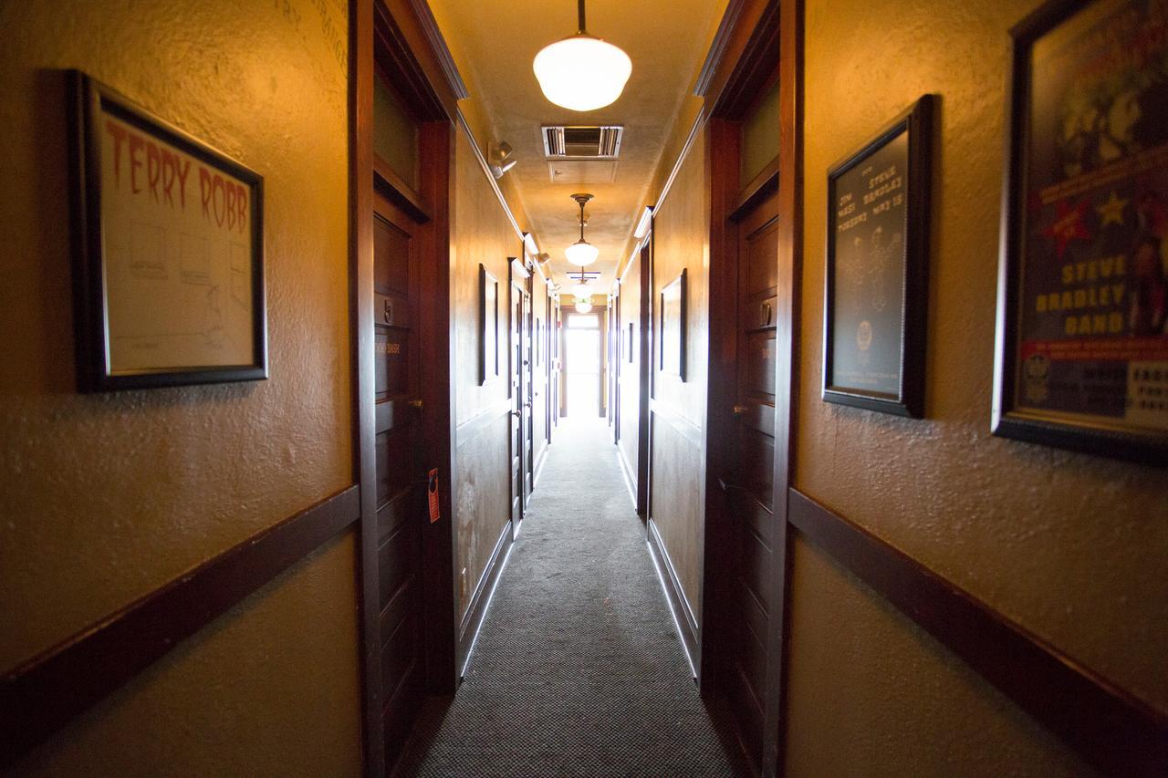 Mcmenamins White Eagle Rock & Roll Hotel Portland Luaran gambar